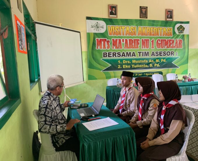 Visitasi Akreditasi MTs Ma'arif NU 1 Gumelar Resmi Berakhir, Asesor Apresiasi Komitmen Madrasah dalam Membangun Budaya Mutu